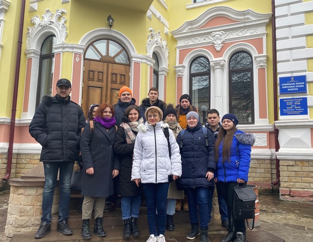 Відвідини бібліотеки